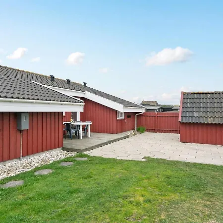 Emi - 250m From The Sea In Nw Jutland By Interhome